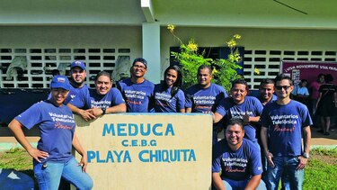 Voluntarios Telefónica lleva alegría a La Chorrera