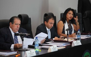 Ley de contrataciones públicas causa pugna entre bancadas