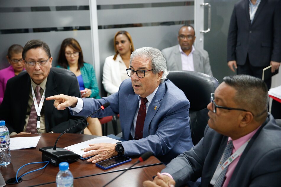 Minsa recibe $22.4 millones en traslados de partidas para pagar décimos y compra de insumos