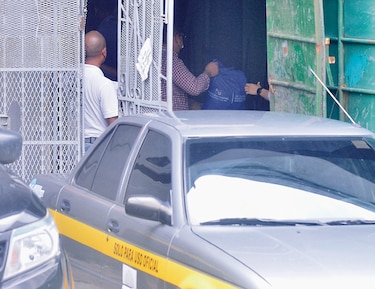 Funcionarios envueltos en escándalos penales
