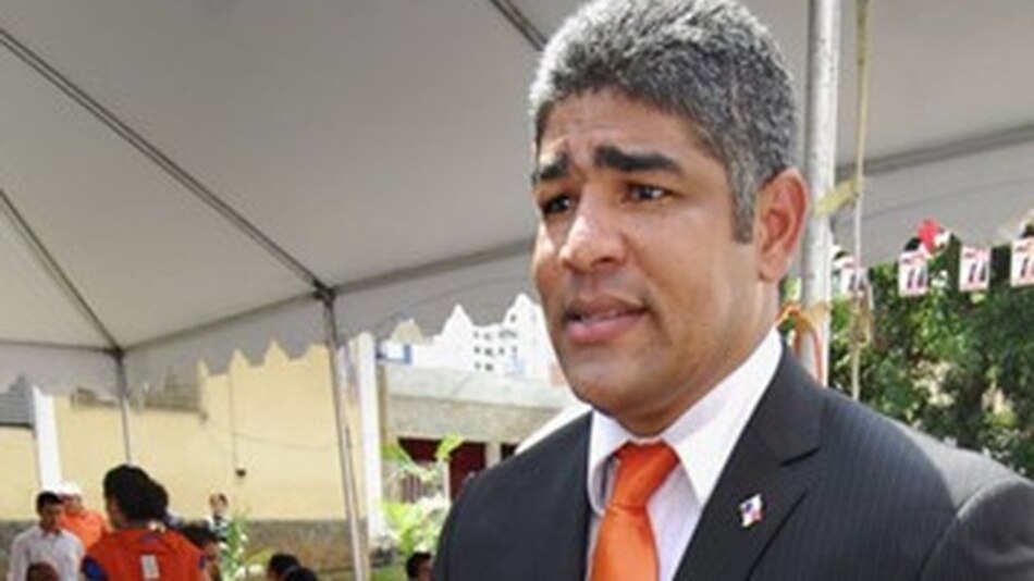 Ruiloba, electo presidente del CNA, promete dignificar la abogacía