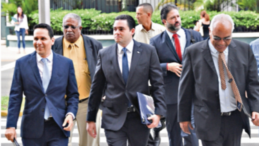 Recrudecen las tensiones en la transición de gobierno