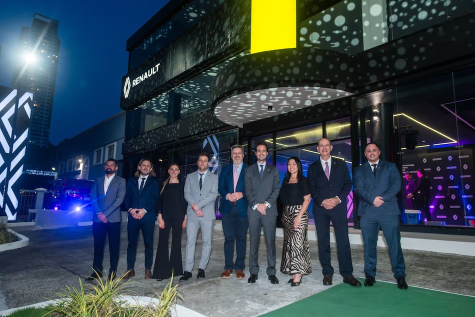 Renault regresa a Panamá e inaugura su nuevo concesionario oficial en Costa del Este