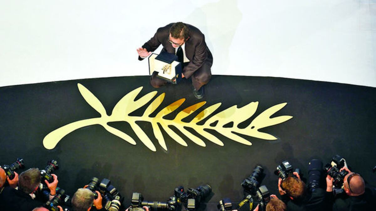 La Palma de Oro es la máxima distinción del Festival de Cine de Cannes y la recibe el mejor largometraje y el mejor cortometraje.
