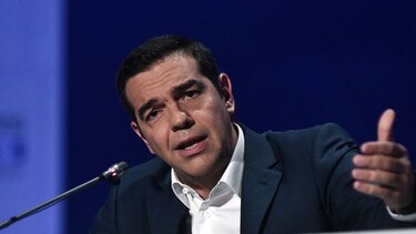 Alexis Tsipras habla de reducir impuestos, pero manteniendo superávit presupuestario