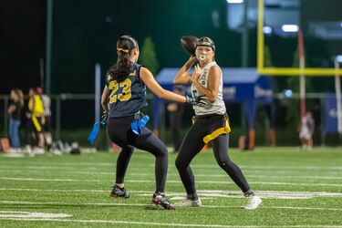 Owls, Kolts, Lions y Raiders mantienen paso firme en Kiwanis Football League