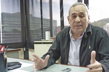 ‘El sistema de  salud tradicional fue abandonado’