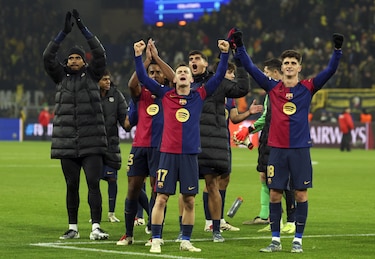 El Barcelona conquista Dortmund y se acerca a los octavos de final