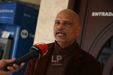 Presentan demanda en la Corte sobre acuerdo que fijó alza en impuestos municipales; piden su suspensión