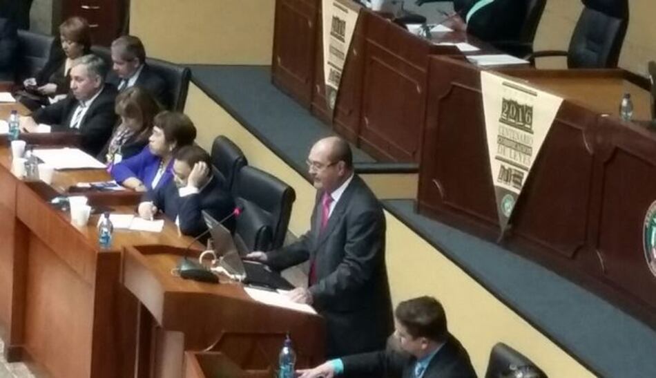 Director de la CSS es cuestionado por los diputados