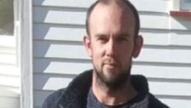 Muere por un disparo de la policía el padre que se fugó con sus tres hijos a un bosque de Nueva Zelanda y estuvo prófugo durante casi 4 años