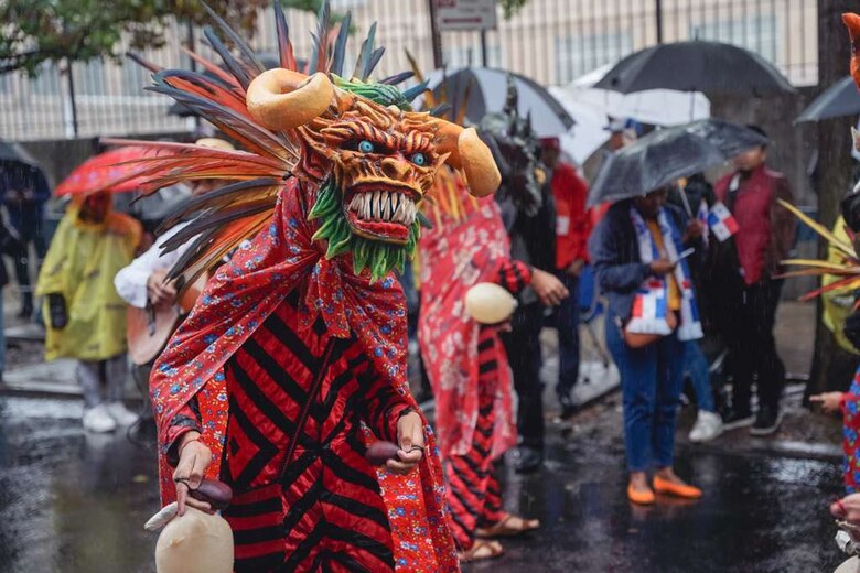 Así se vive el desfile de Panamá en Brooklyn, Nueva York