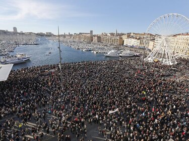 Más de 200 mil manifestantes en las calles de Francia en repudio a atentados