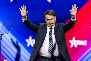 Allanan la casa de Jair Bolsonaro en caso de falso certificado de vacuna covid