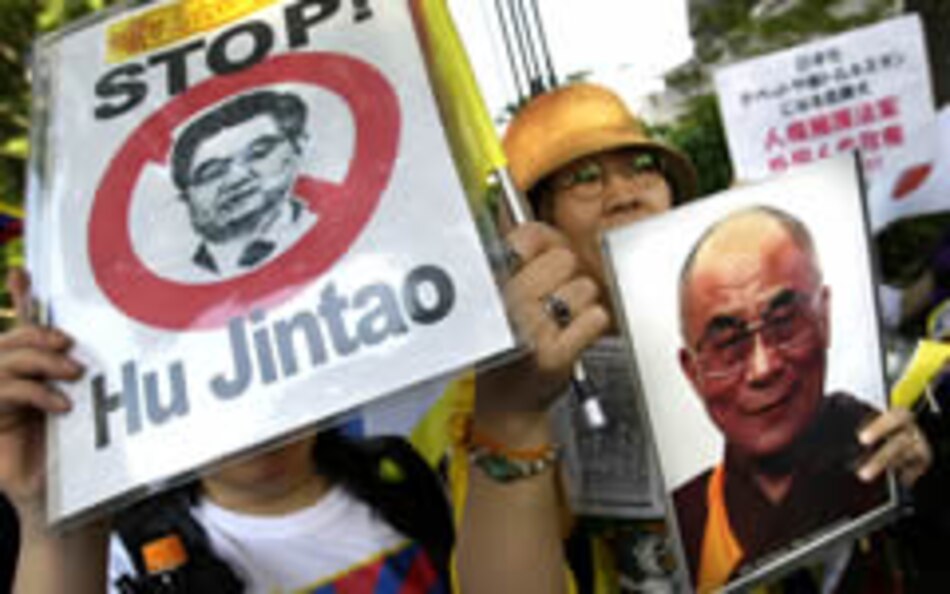 Manifestaciones reciben a Hu Jintao en Japón