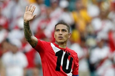 Paolo Guerrero espera veredicto final para poder jugar