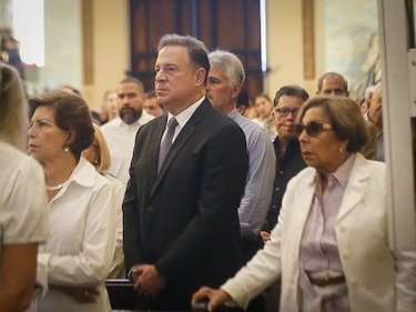 ‘Gocé, pero a mi manera’: familiares y amigos despiden al cantautor panameño Pedrito Altamiranda