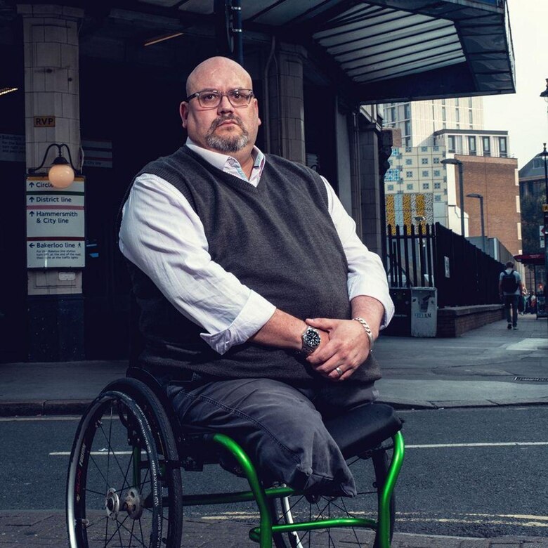 ‘Miré a los ojos del hombre que se inmoló en el metro delante de mí y ahora lo veo en todas partes’: a 20 años de los atentados de Londres que dejaron 52 muertos