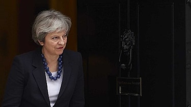 Primera ministra británica no fue invitada a la boda del príncipe Enrique