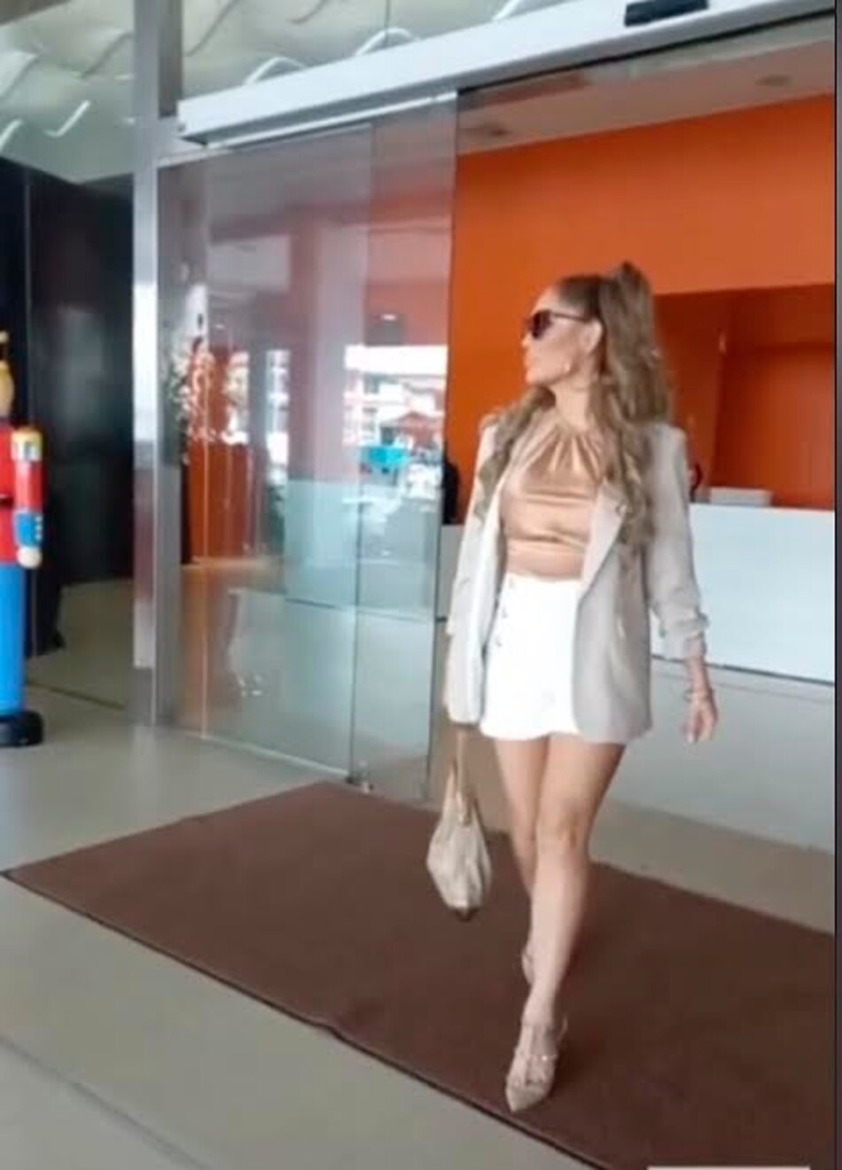 Connie Peña, la doble de Jennifer Lopez, se encuentra en Panamá