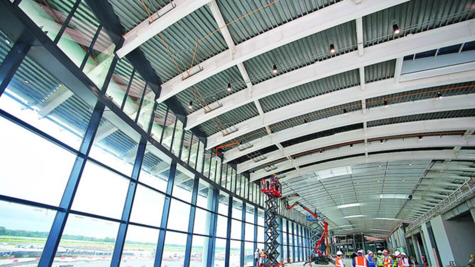 Contrato atrae a 18 empresas