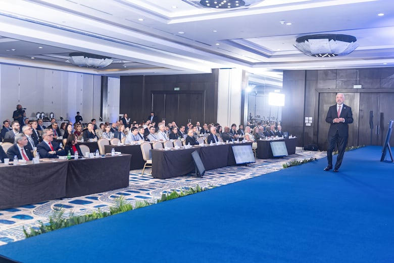 Canal presenta proyecto de gasoducto a unos 45 representantes de compañías; estiman concesionar la obra en cuarto trimestre de 2026