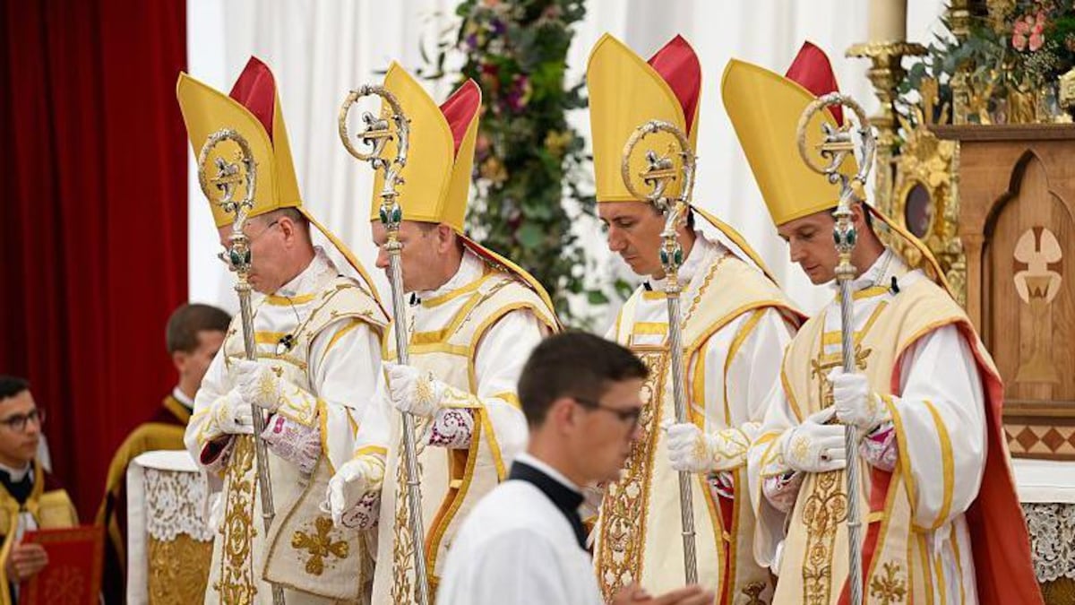 Quiénes son los lefebvrianos, el grupo ultraconservador que desafió al papa León XIV