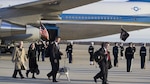 El fiel perro de Bush lo acompaña en su último viaje a Washington