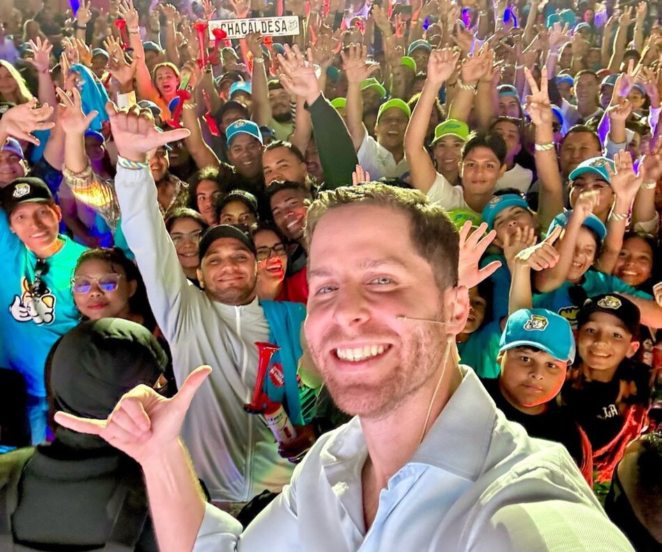 Ministerio Público recibe denuncia por usurpación de funciones contra asesor de Mayer Mizrachi