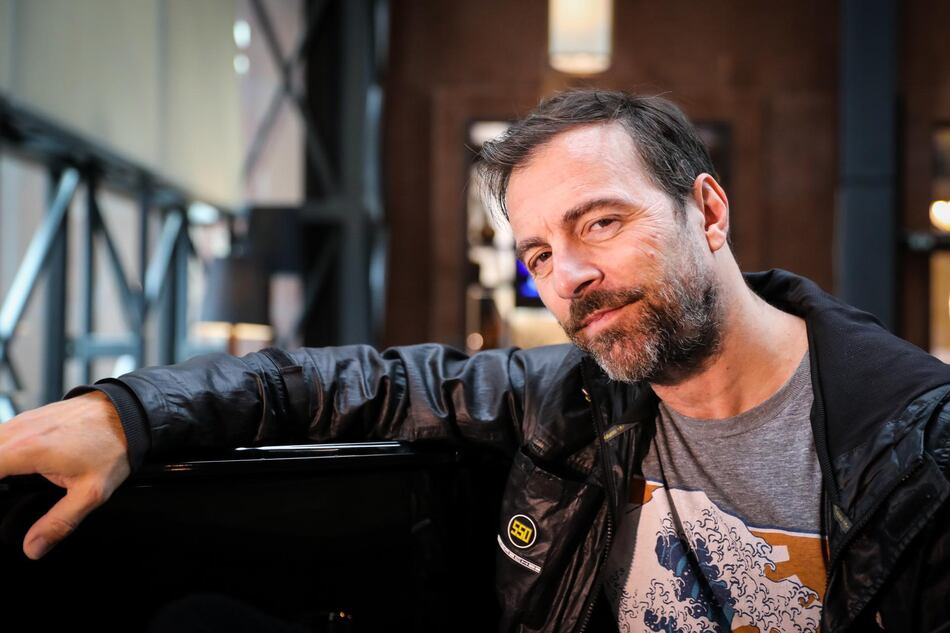 El alma retro de Kevin Johansen y Natalia Lafourcade se unen en ‘Puntos Equidistantes