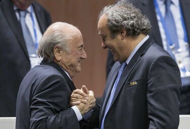 Blatter fue un 'irresponsable' con Platini, según tribunal