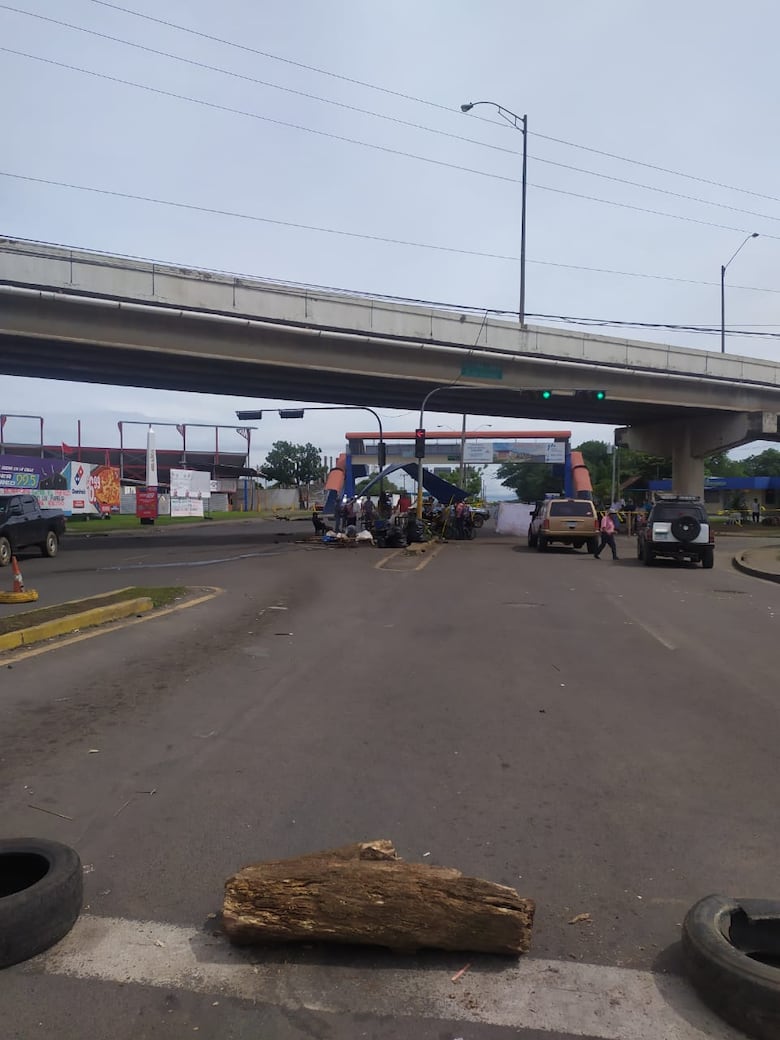 Mesas técnicas que tratan los temas de los alimentos y las medicinas siguen reunidas en Santiago de Veraguas