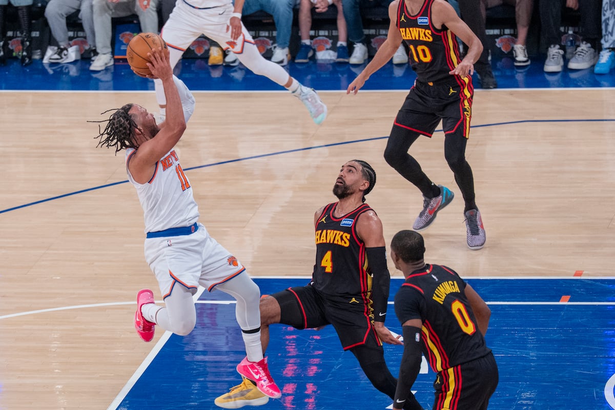 Los Knicks se estrenan en los ‘playoffs’ con paso firme