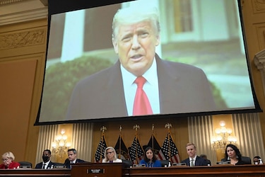 Donald Trump siguió el asalto al Capitolio por Fox News sin hacer nada para pararlo