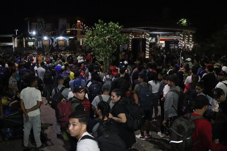 Nueva caravana de migrantes sale del sur de México pese a nuevas restricciones impuestas por Trump