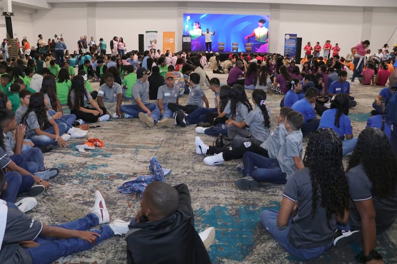 Ley busca sancionar venta de vapedores a menores con multas de $100,000