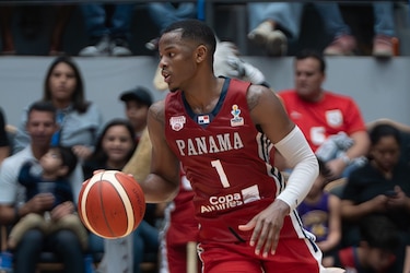 Iverson Molinar continuará su carrera en Europa con el U-Banca Transilvania de Rumania
