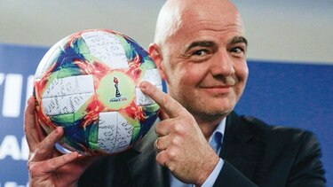 Infantino sigue estudiando idea de 48 países en 2022