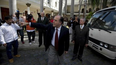 Parlamento de Venezuela inició debates de calle en clima de tensión