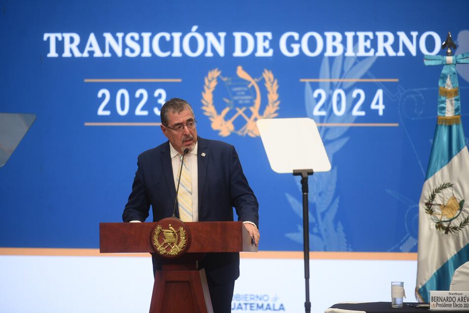 Presidente electo de Guatemala suspende proceso de transición con el actual Gobierno