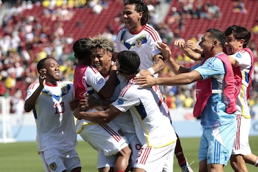 Venezuela se estrena con victoria en la Copa América tras superar 2-1 a Ecuador