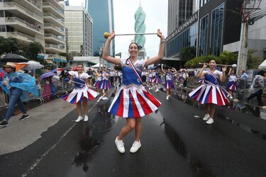 Con desfiles, Panamá celebra la patria después de dos años de restricciones por la pandemia