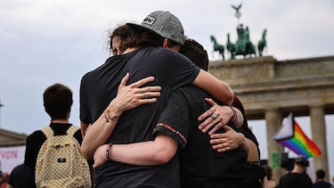 Policía alemana mata al sospechoso del ataque contra la Marcha del Orgullo en Berlín que dejó una mujer muerta y 29 heridos