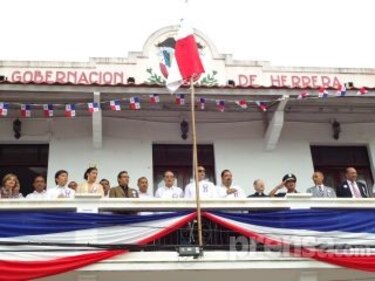 Chitreanos celebran el 9 de noviembre con actos cívicos