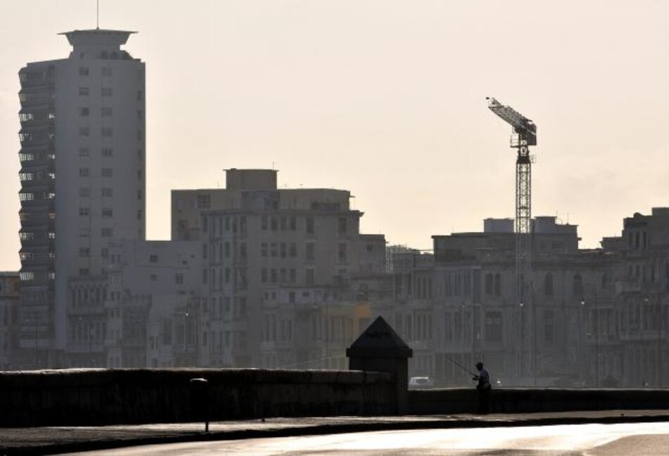 Crece la cifra de taxistas privados en Cuba