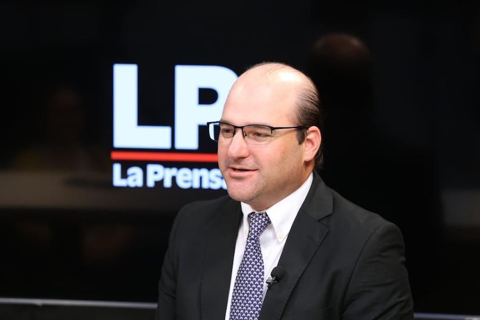 Entrevista exclusiva: AIG pide al Ministerio Público investigar contratos millonarios de internet