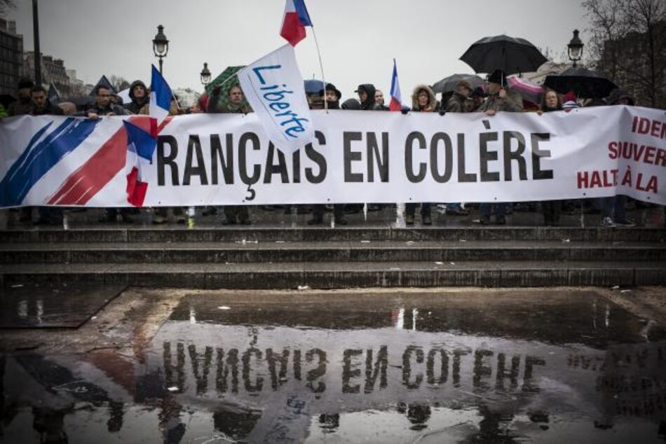 Hollande inicia nueva etapa como presidente soltero