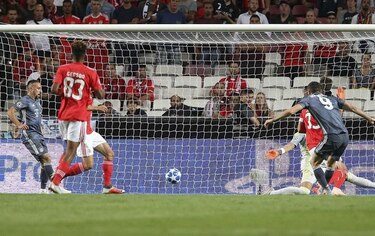 Bayern debuta con un cómodo triunfo ante el Benfica por 2-0