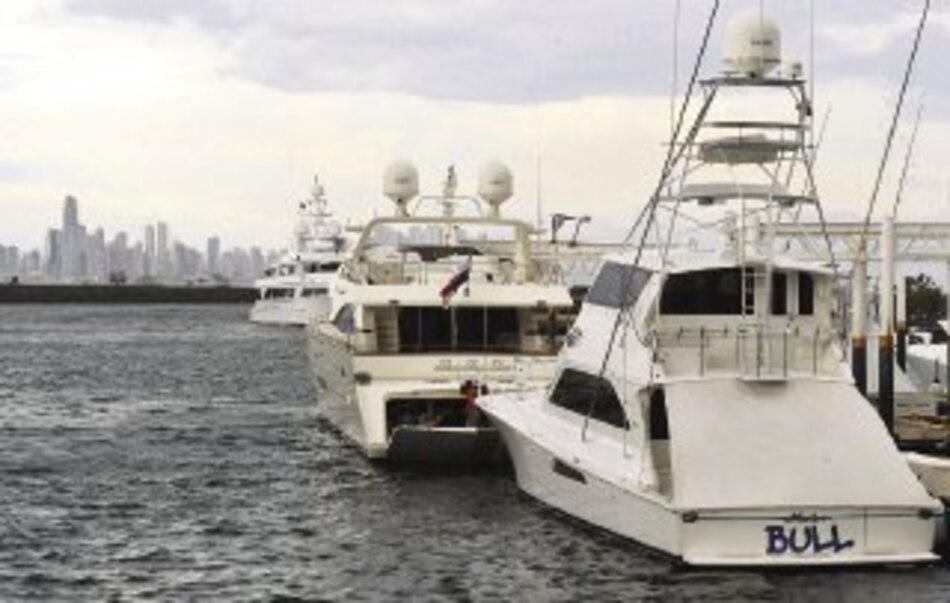 Mecánico reconoce pagos de Shelf Holding