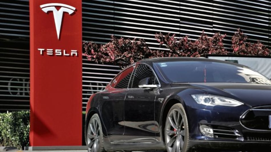 Tesla se afianza en Rusia por demanda de carros eléctricos